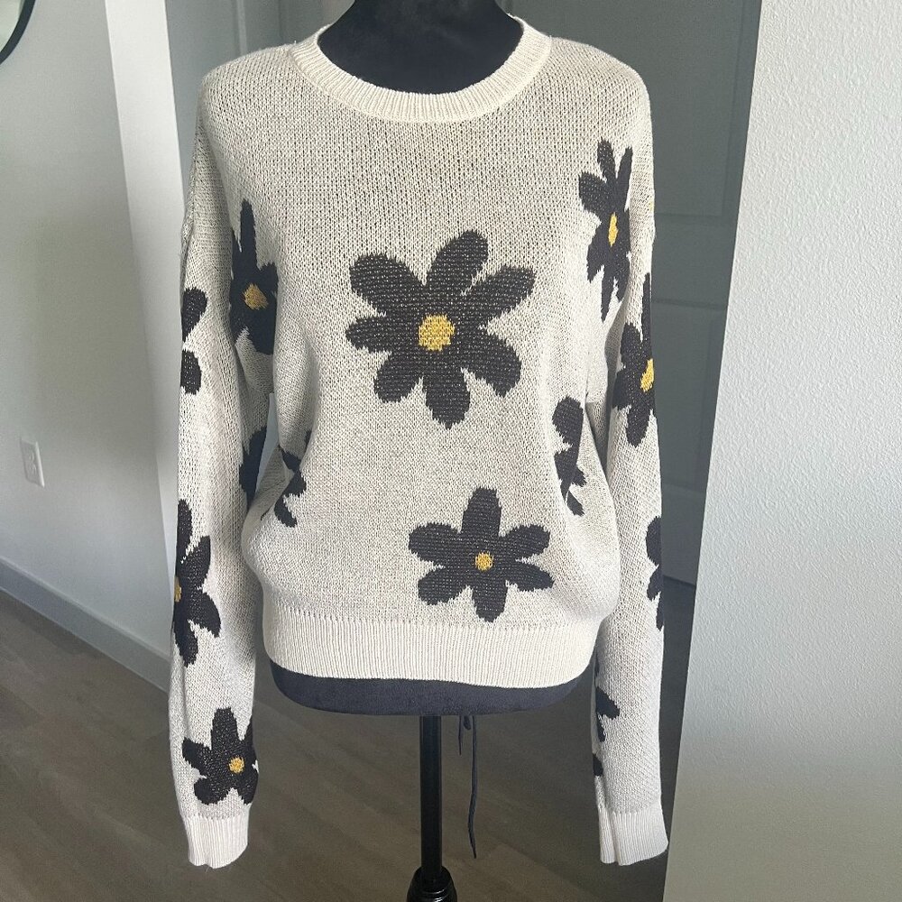 Active USA Womens Flower Pullover Sweater Sz M Boho Hippie Collegiate Casual